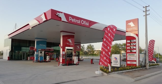 Petrol Ofisi'nde dizel araca benzin koydular: Vatandaşı çıldırttılar!