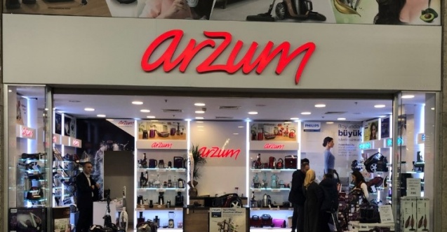 Arzum'dan sağlık çalışanları için 20 bin yüz siperliği