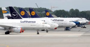 Koronavirüs salgını Lufthansa'yı da vurdu: Pilotlarını işten çıkaracak