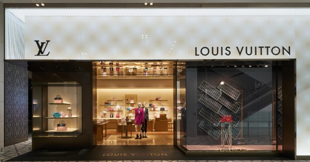Louis Vuitton'un deri kaplı pipet seti 8 bin 900 TL'den satışa sunulacak