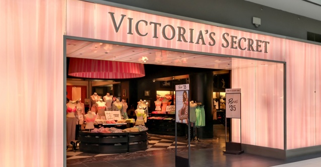Victoria's Secret yeni şubesini İstinye Park'ta açtı