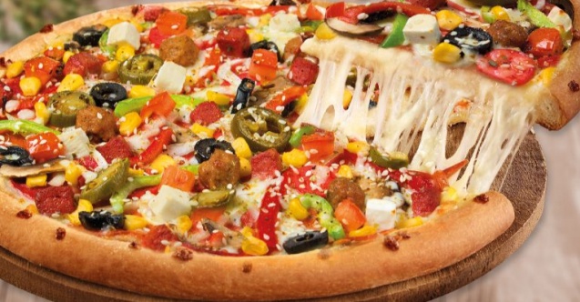 Yemeksepeti ve Domino's sağlık çalışanlarına 75 bin ücretsiz pizza ulaştırdı