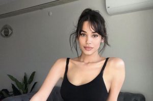 Sara Uluçay kimdir? Sara Uluçay boyu ve yaşı kaç? 1 Sara Uluçay kimdir