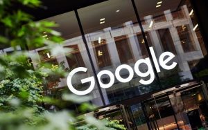 Google'ın Alphabet şirketi, 200 milyar dolarlık yıllık geliri aşarak rekor kırdı