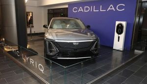 GM, Cadillac'ın ilk tam elektrikli otomobili Lyriq'in üretimine başladı