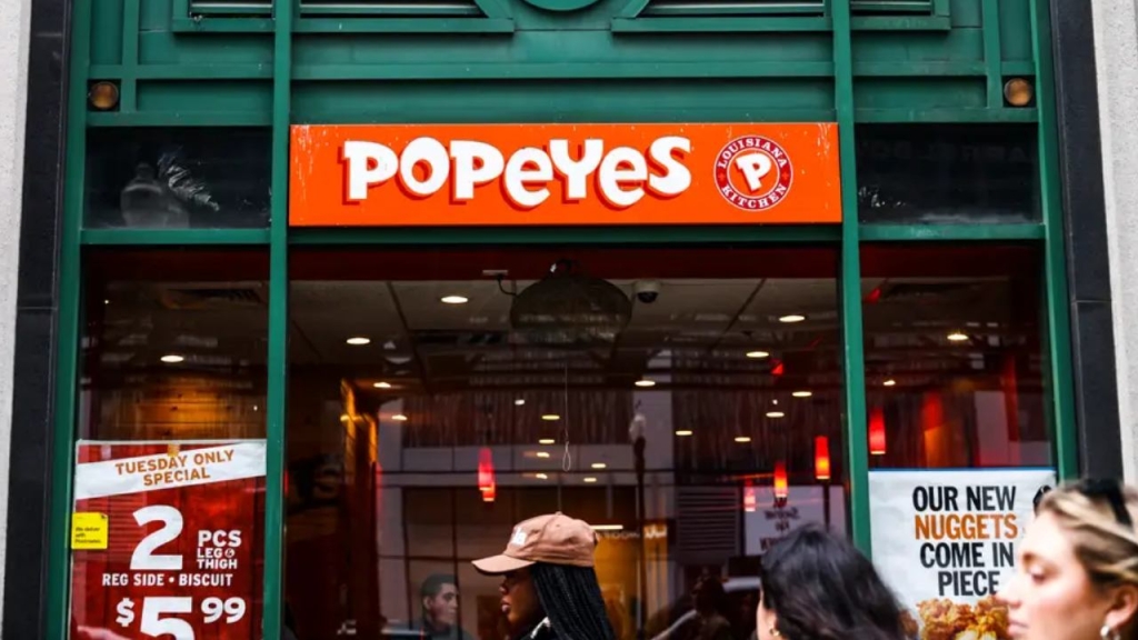 Popeyes, TikTok viraline dayanan 'Girl Dinner' menüsüyle tepki topladı