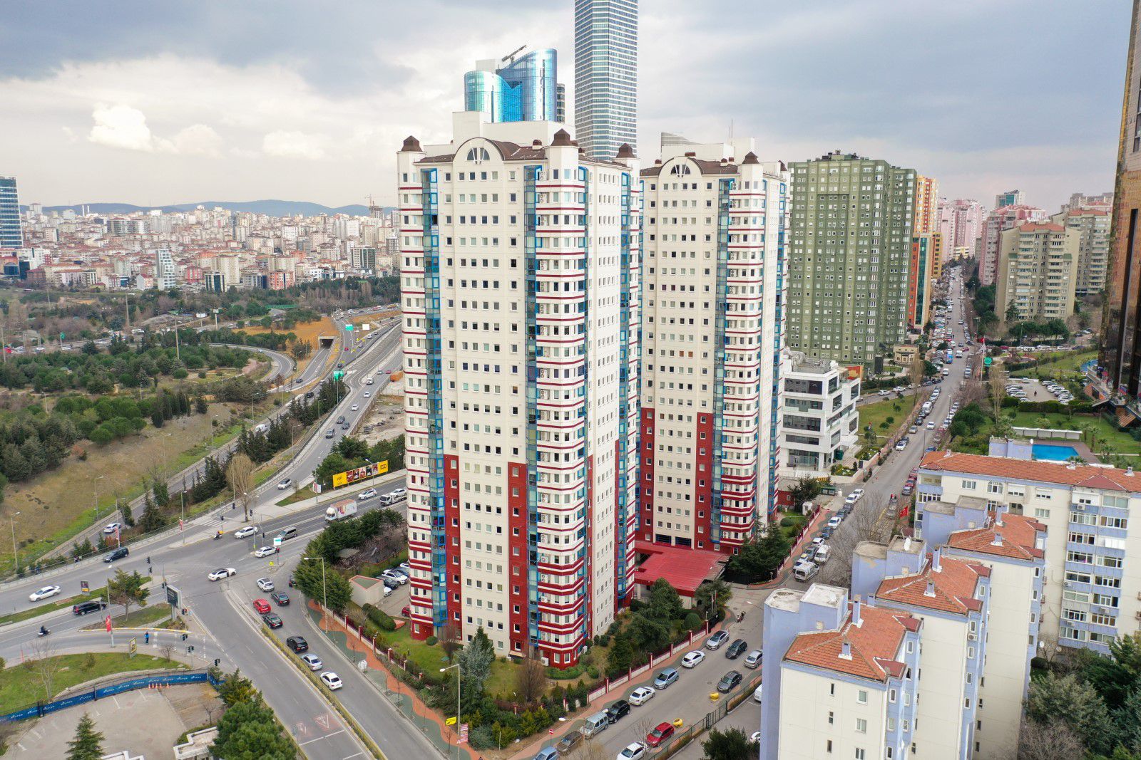 TOKİ her şeyi hazır 12 konutu satışa çıkardı! İstanbul'un göbeğinde... Elini çabuk tutan ev sahibi oluyor