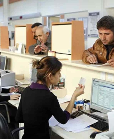 Dev bankanın çalışanlarına sağladığı yeni haklar herkesi kıskandırdı! İşte o haklar 16 Dev bankanın çalışanlarına sağladığı yeni haklar herkesi kıskandırdı! İşte yok yok denilecek o haklar