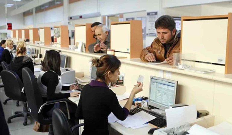 Dev bankanın çalışanlarına sağladığı yeni haklar herkesi kıskandırdı! İşte o haklar 31 Dev bankanın çalışanlarına sağladığı yeni haklar herkesi kıskandırdı! İşte yok yok denilecek o haklar