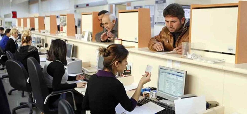 Dev bankanın çalışanlarına sağladığı yeni haklar herkesi kıskandırdı! İşte o haklar 7 Dev bankanın çalışanlarına sağladığı yeni haklar herkesi kıskandırdı! İşte yok yok denilecek o haklar