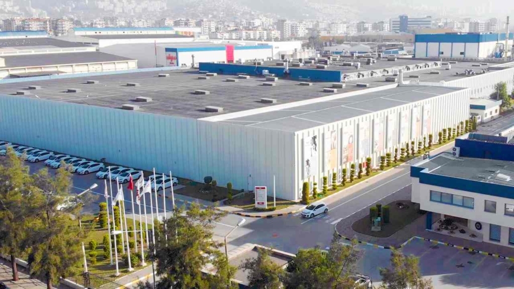 Bu fabrikanın patronu daha fazla dayanamadı! Çalışanlarına yüzde 90 zam yaptı, en düşük maaş 75 bin TL oldu